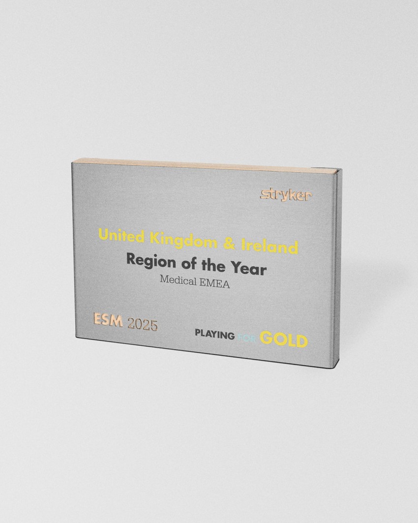 Troféu feito por medida fabricado pela Sustain Awards para Stryker ESM, 2025