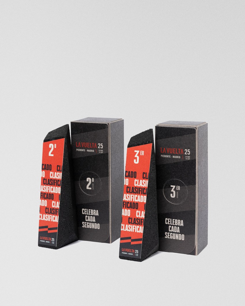 Troféu feito por medida fabricado pela Sustain Awards para La Vuelta, 2025