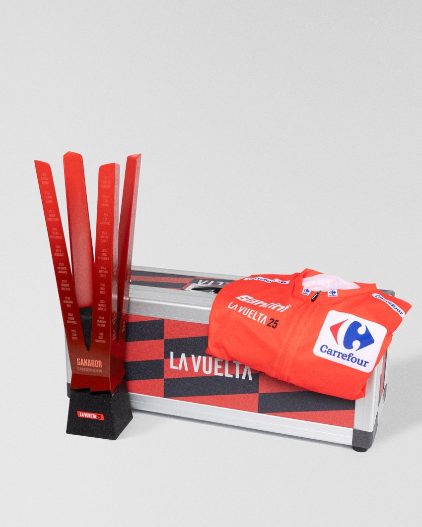 Troféu feito por medida fabricado pela Sustain Awards para La Vuelta, 2025